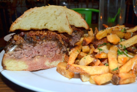 20121124-231200 Chelsea Chelsea Burger Open